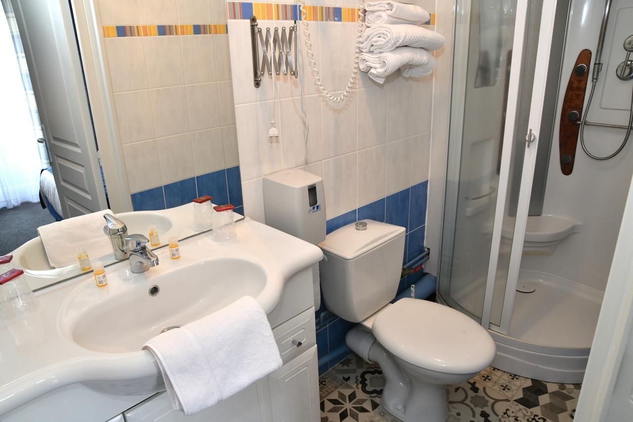 Le Renaissance Hotell Aurillac Eksteriør bilde