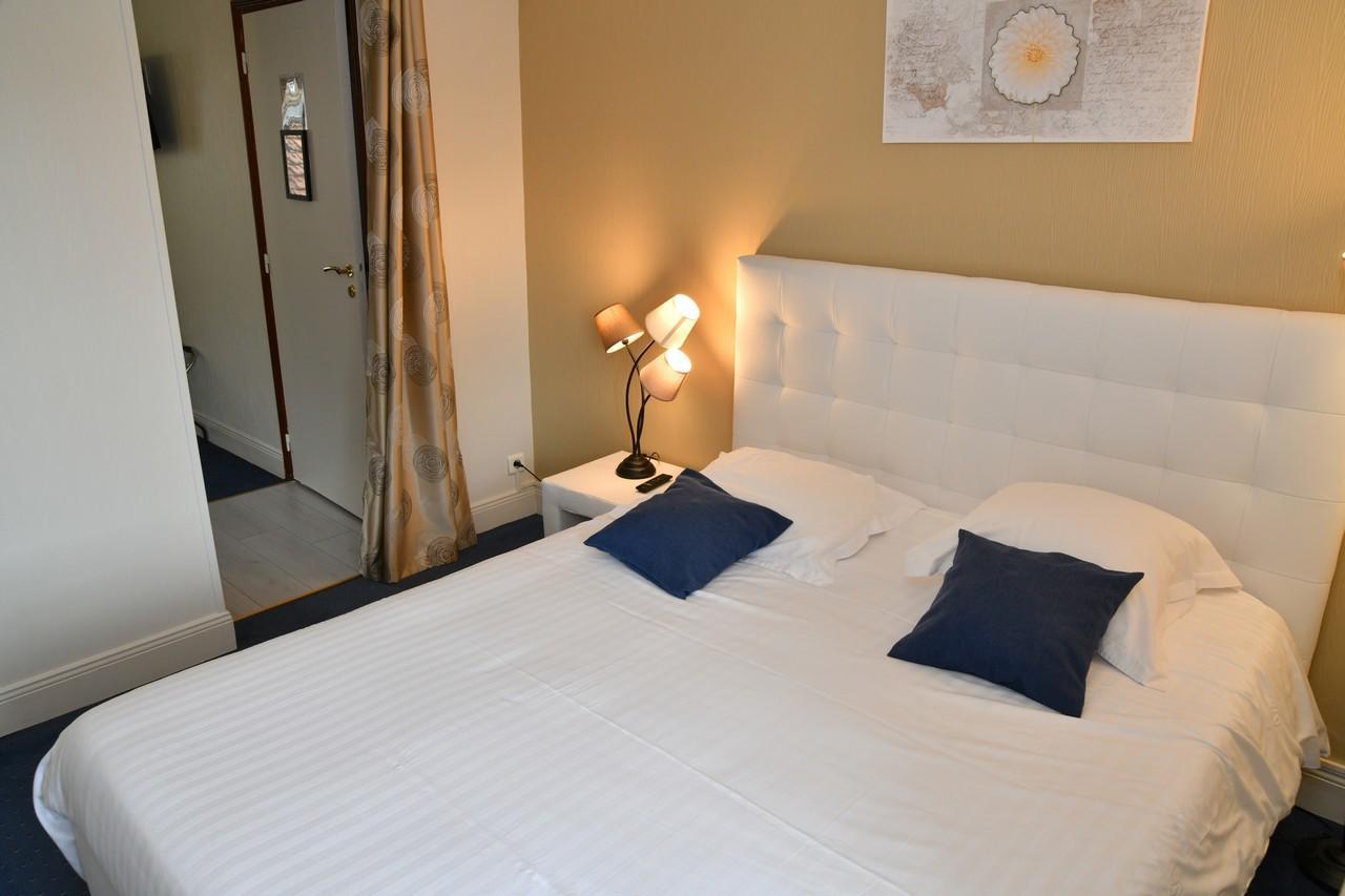 Le Renaissance Hotell Aurillac Eksteriør bilde