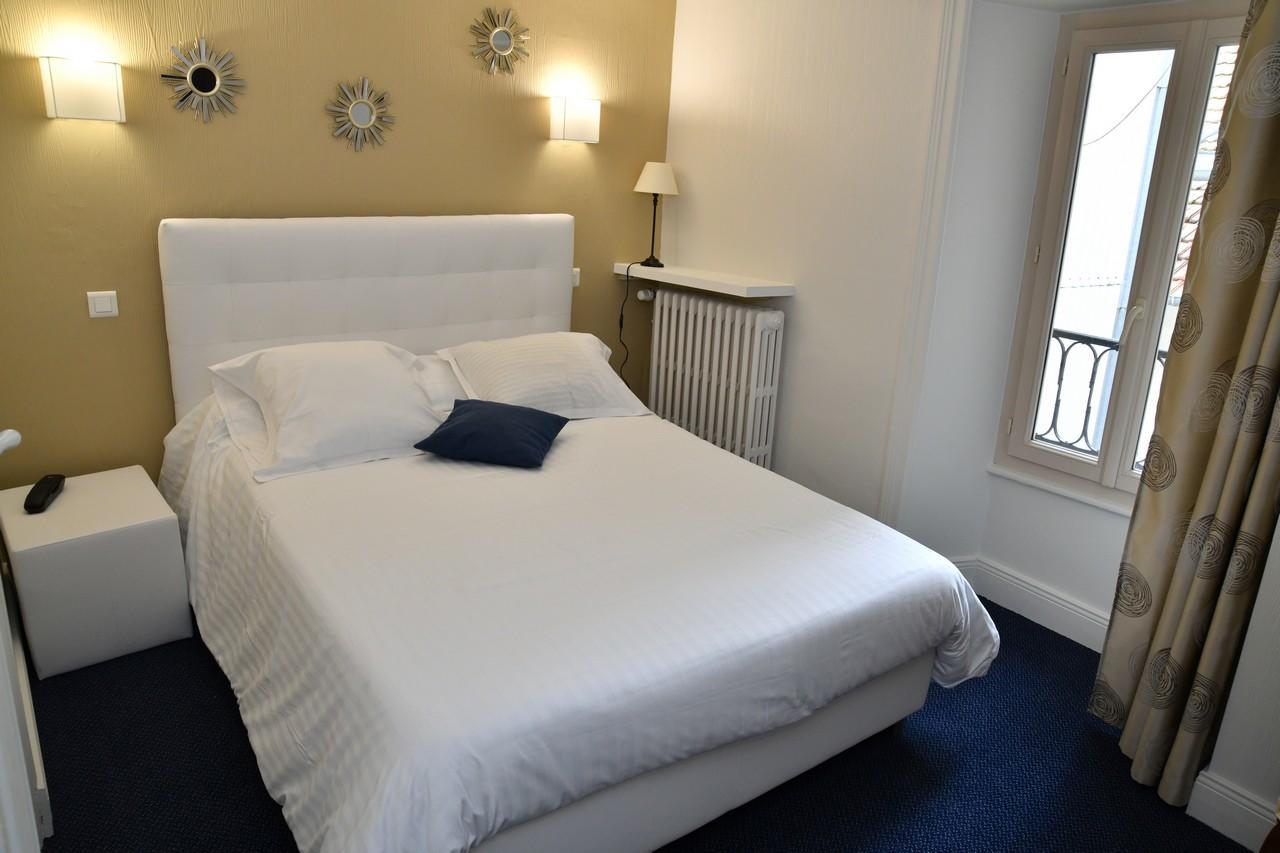 Le Renaissance Hotell Aurillac Eksteriør bilde