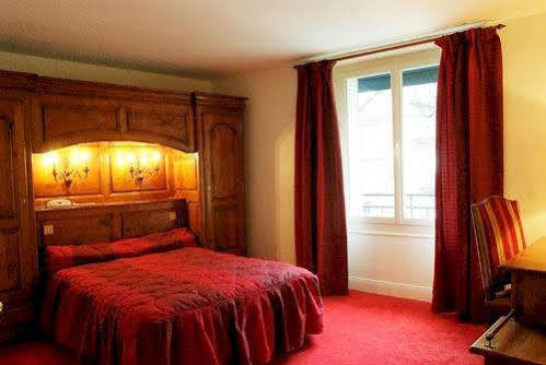 Le Renaissance Hotell Aurillac Eksteriør bilde